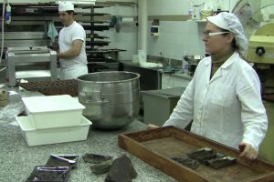 bonajuto_modica_chocolate_making_demostration_sicily_italy_food_bakery_pastry_googledrive_4