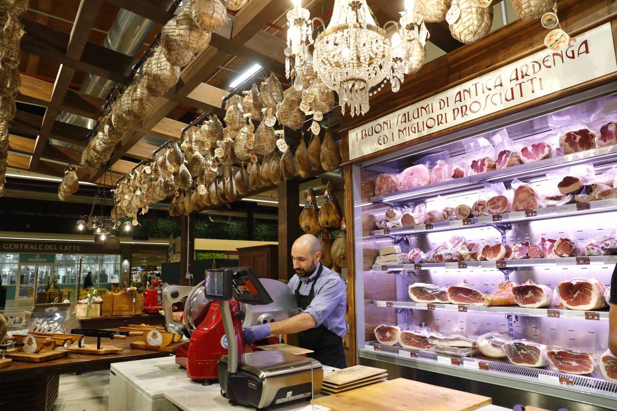 Bologna and FICO Eataly World Transfer from Florence to Venice Go