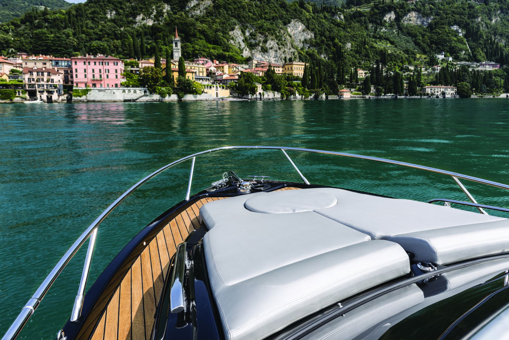 boat tours in lake como italy